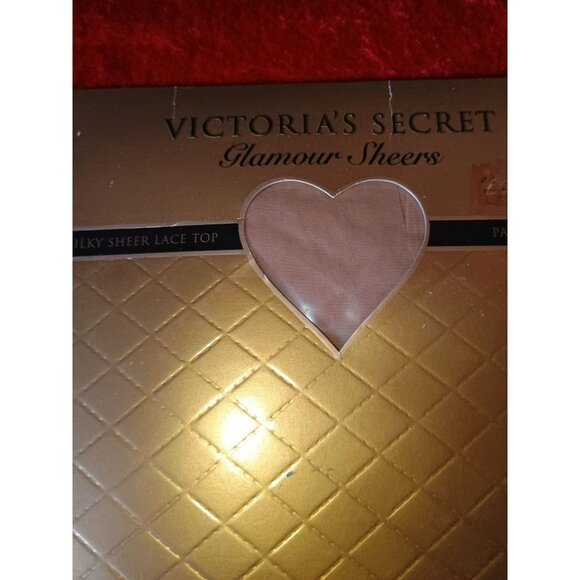Victorias Secret Glamour Sheers Silky Sheer Lace Top Pantyhose Buff Medium - Picture 2 of 4